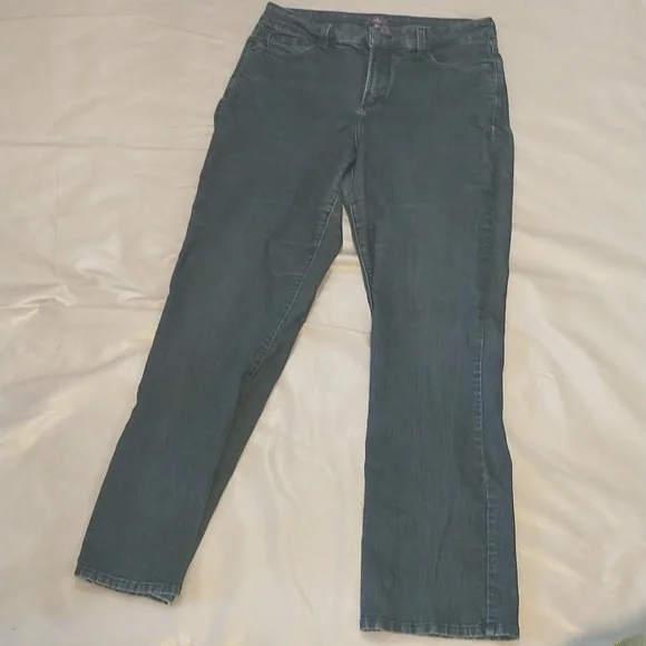 NYDJ dark wash bootcut blingy back pockets - Picture 1 of 13